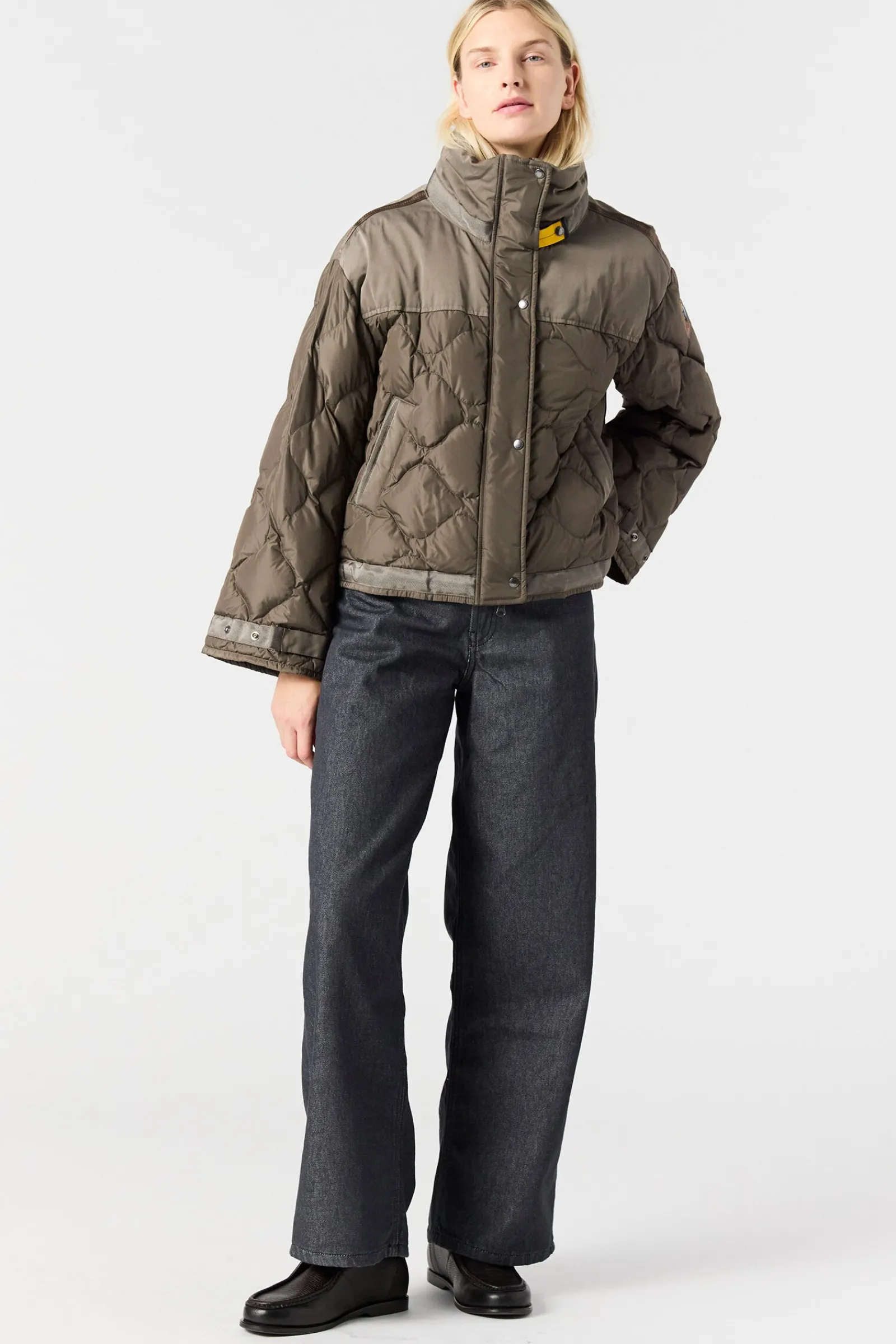 Parajumpers Donsjassen-SUMIDA - KORTE DONSJAS OLIVE GREY